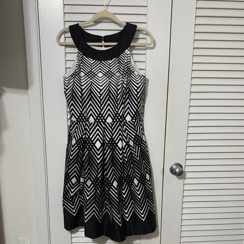 White House Black Market size10. Black and White Geometric Pattern Dress